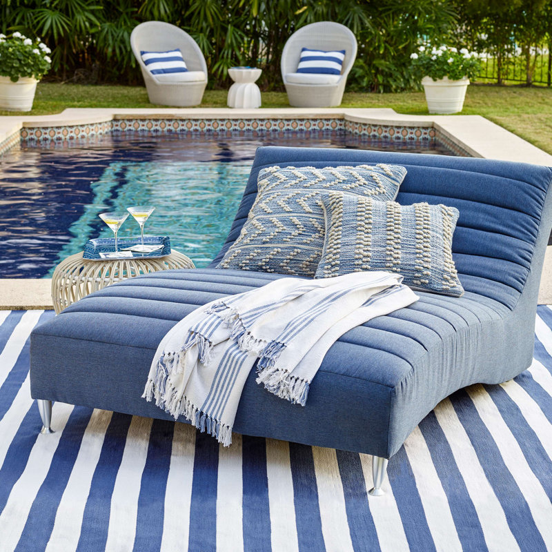 Hobnail Indoor/Outdoor Herringbone Pillow Cover, 22"H x 22"W, Blue