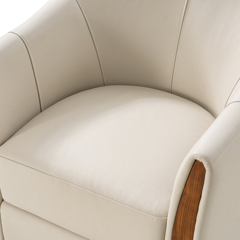 Fauteuil demi-tonneau pivotant en cuir véritable de 29 po Pocono avec base en bois massif Pocono, Beige