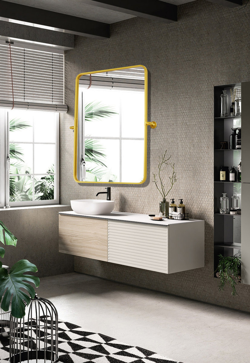 Bellatrix 24" Accent Mirror, Gold