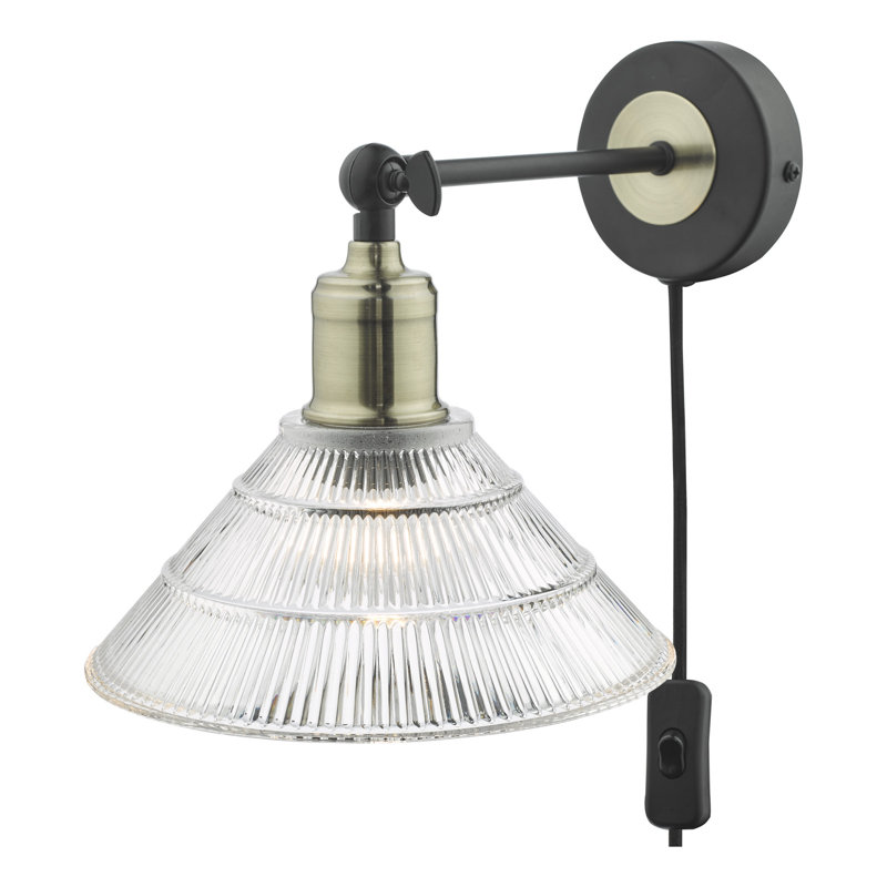 Quiniya Plug-in Armed Sconce