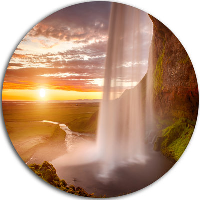 «Seljalandsfoss Waterfall at Sunset», reproduction de photo sur métal
