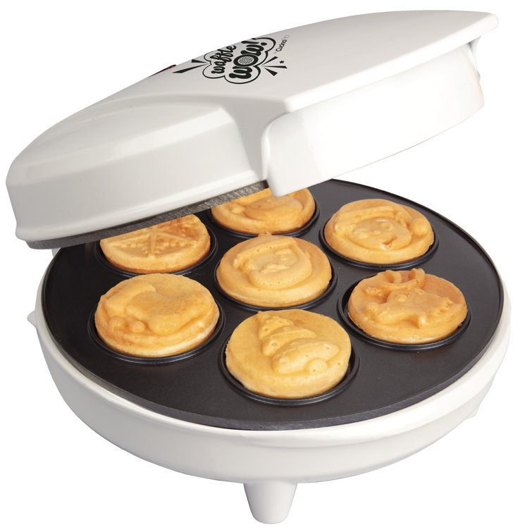 Waffle Maker, Snowflake-Shaped Waffles