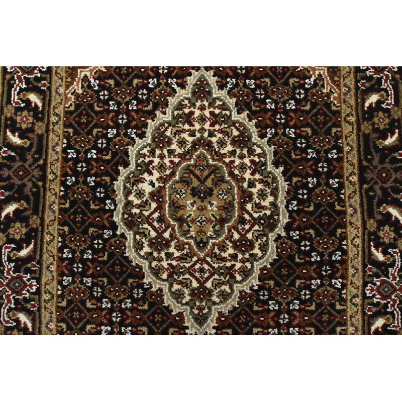 Tapis traditionnel fin en laine noire noué à la main 2 pi 7 po x 9 pi 10 po