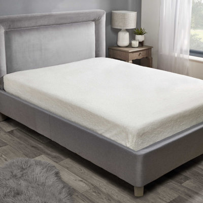 Shruthi Sateen Fitted Sheet