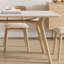 Table et chaise de salle à manger de style crème-111616218