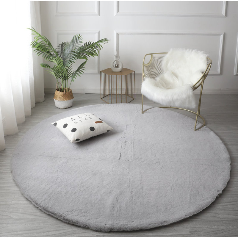 Faux Fur Indoor Rug, Round 5'11"