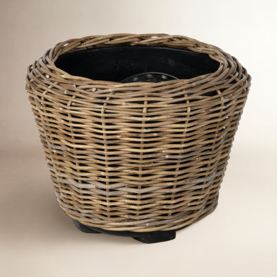 Ayriauna Urn Planter