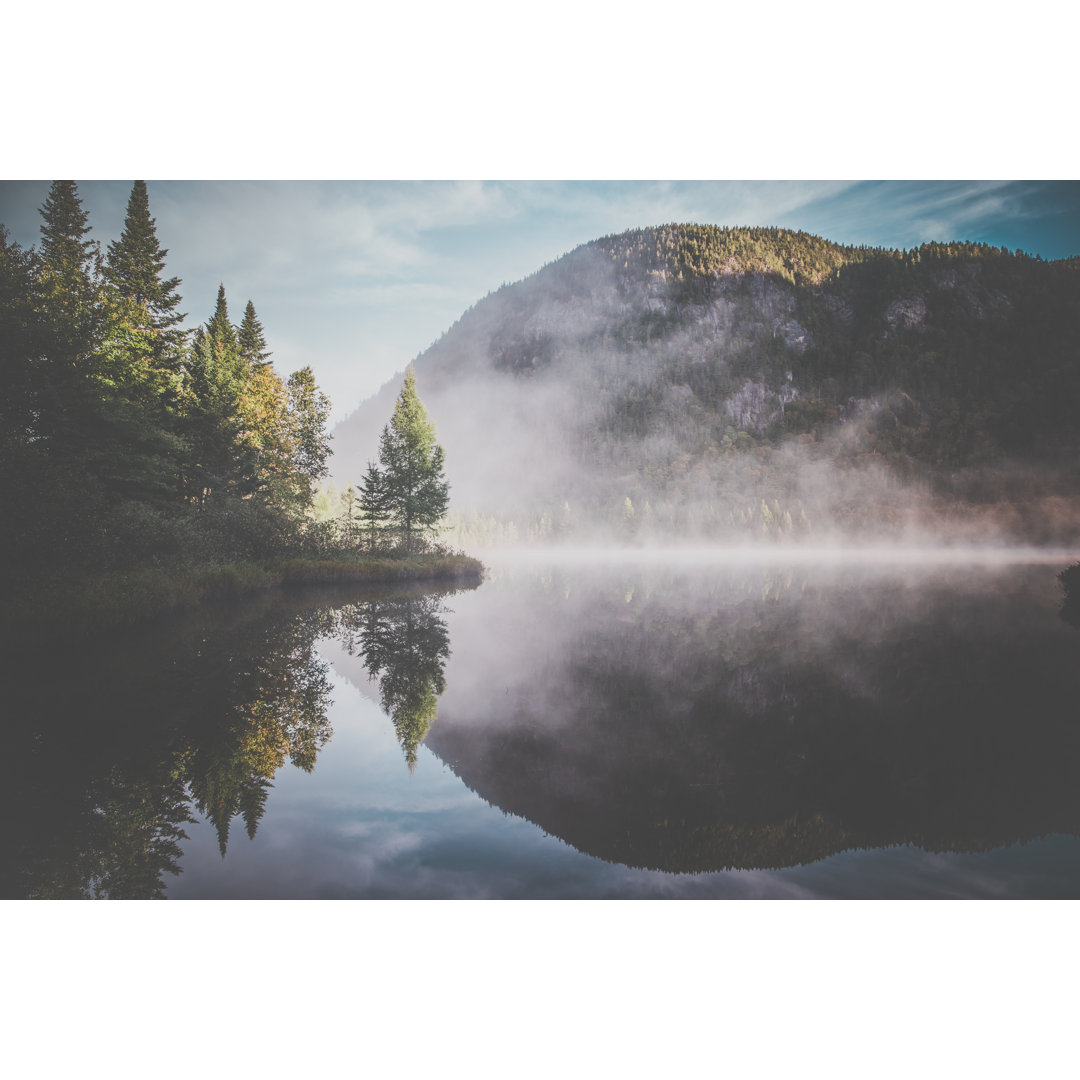 Herbstlandschaft Reflexion auf See - Leinwanddrucke auf Leinwand