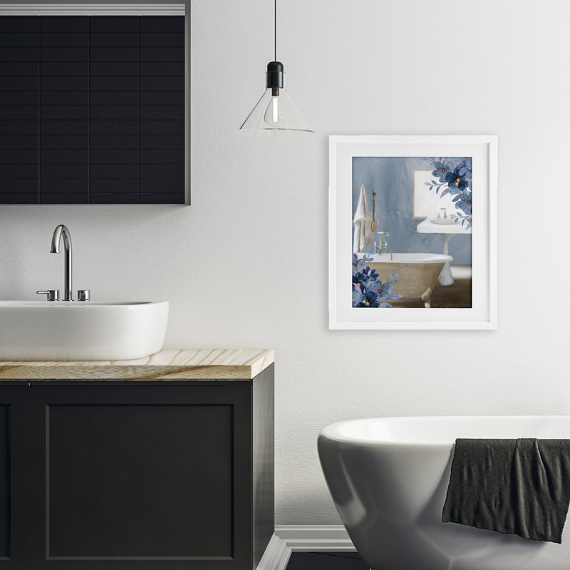 «Bathroom Blues», impression florale encadrée sous verre, design par Kim Allen, H 21 po x l 17 po, Cadre blanc côtier