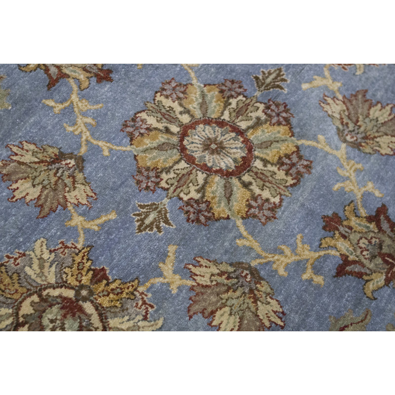 Tapis bleu clair et ivoire noué à la main de haute qualité