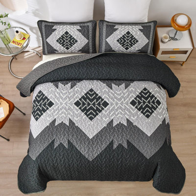 3-Piece Boho Aztec Western Quilt Set Textured Bedspread Coverlet with Pillowcases for All Seasons