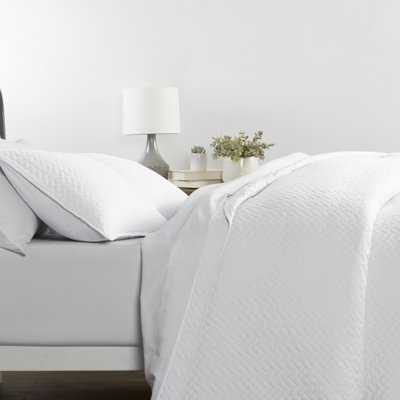 Simply Soft™ Coastal Coverlet