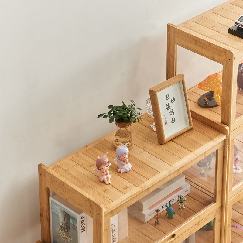Bibliothèque de rangement Karklyte Curio Cabinet
