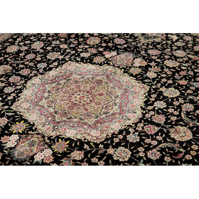 Tapis noir et rose noué à la main de haute qualité