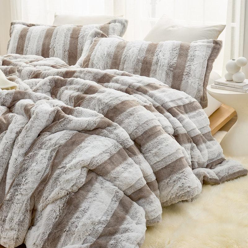 Coma Inducer Layers on Layers Chunky Bunny Oversized Comforter Set, Queen Comforter + 2 Standard Shams, Brown/White