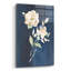 «White Florals Of Summer 4» par Danhui Nai, art mural en verre acrylique