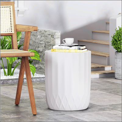 Round Outdoor Side Table With Inverted Scallop Edge, 15'' W X 15'' D, Perfect For Patio And Garden Decor