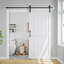Porte de grange en bois manufacturé avec quincaillerie d'installation-59126649-87183456
