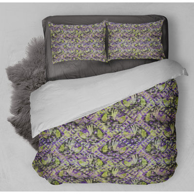 Polyester Channel Abstract Comforter
