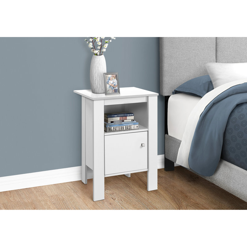 Table d'appoint blanche en stratifié pour salle familiale