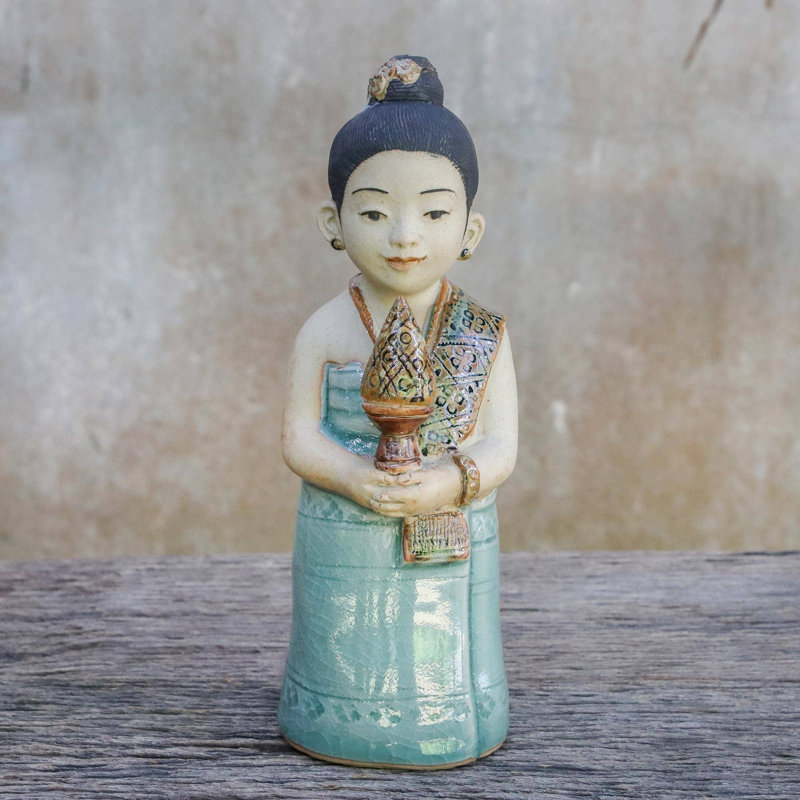 Figurine en céramique « respectueuse »
