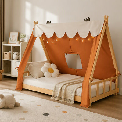 Lit double pour tente d'enfant brun clair avec lanterneaux détachables et décorations de bois de cerf