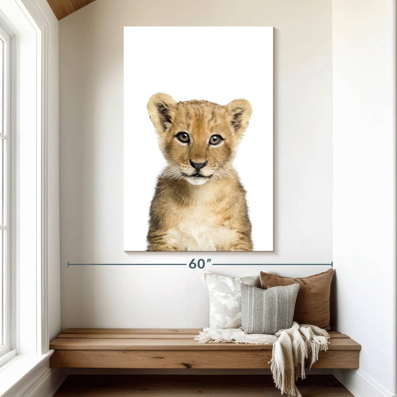 Adorable bébé lion Brampt, H 51 po x l 34 po