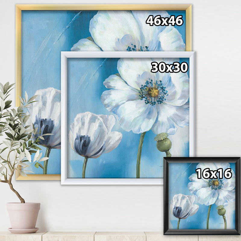 « handpainted white fleur on blue i », reproduction d’art sur toile, H 30 po x l 30 po x P 1 po, Cadre argenté