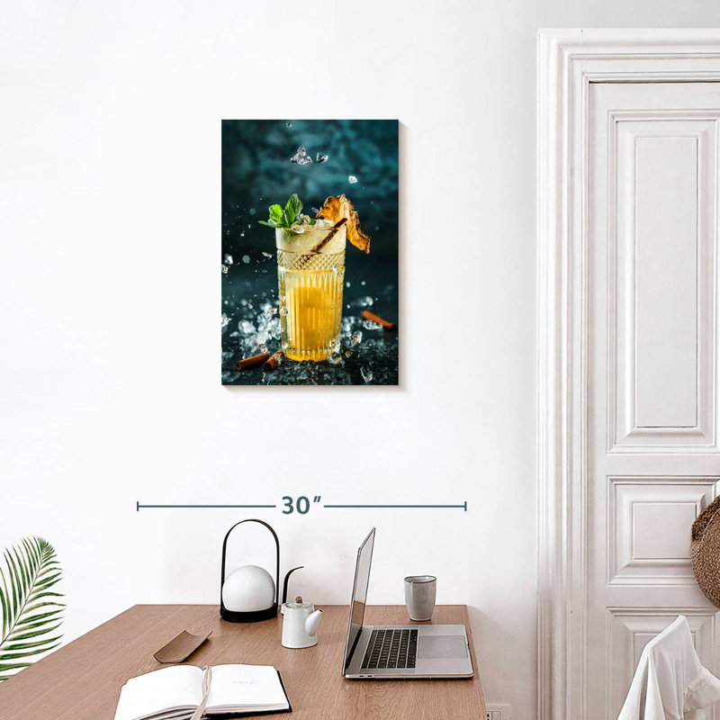 Yarlin, cocktail d'ananas, H 24 po x l 16 po
