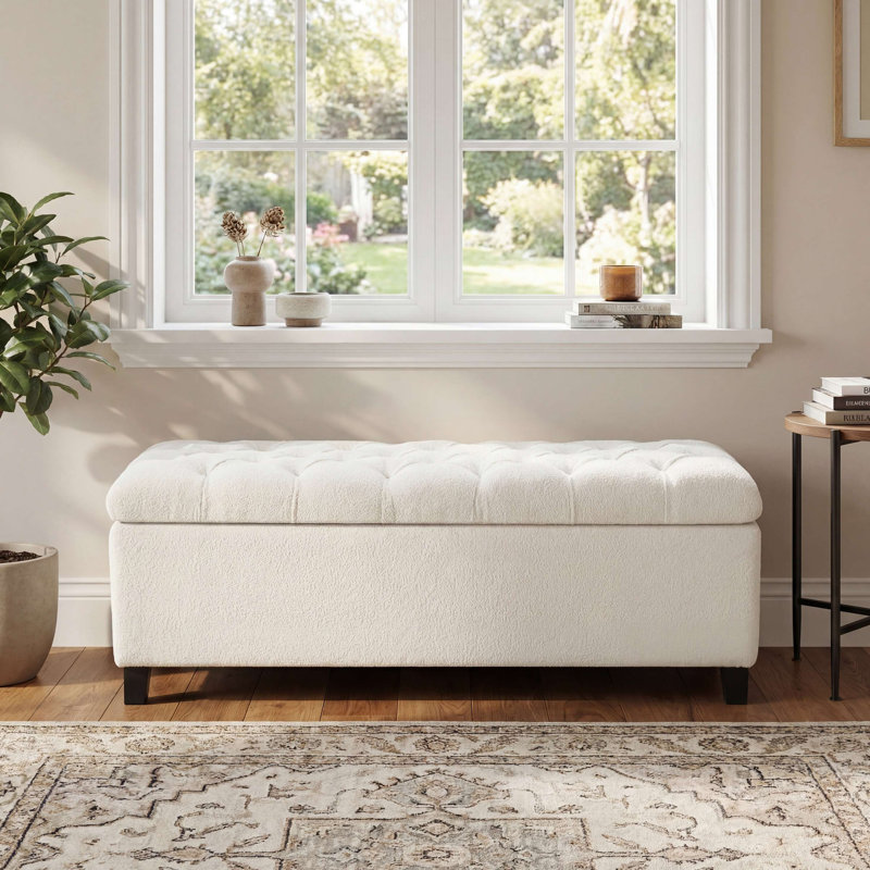 Banc repose-pieds avec rangement, surface bouclée, pieds en bois d'hévéa, Blanc