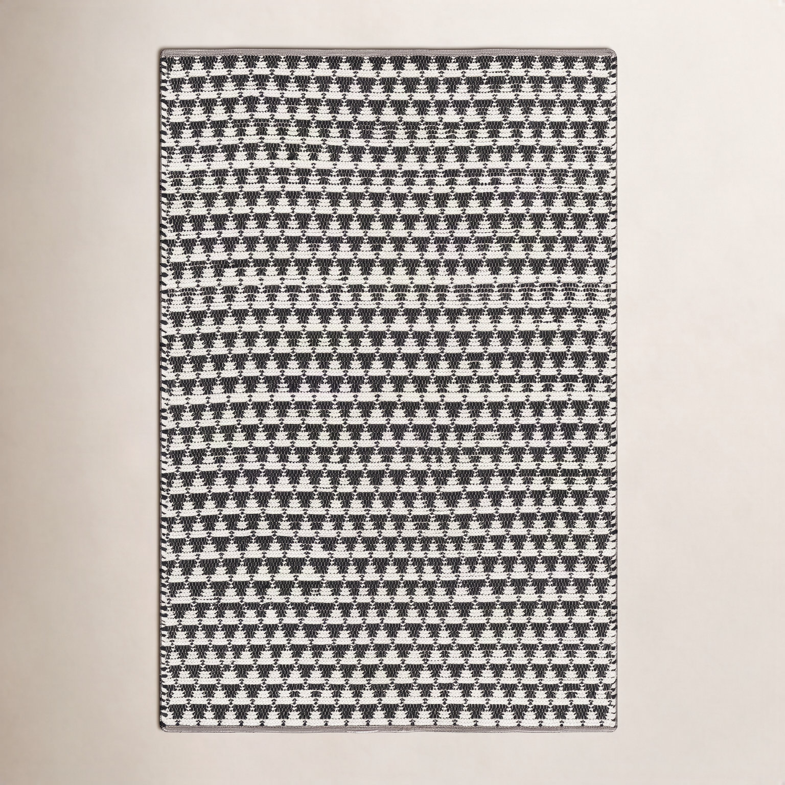 Addy Hand-Woven Geometric Black Rug, Rectangle 27" x 45"