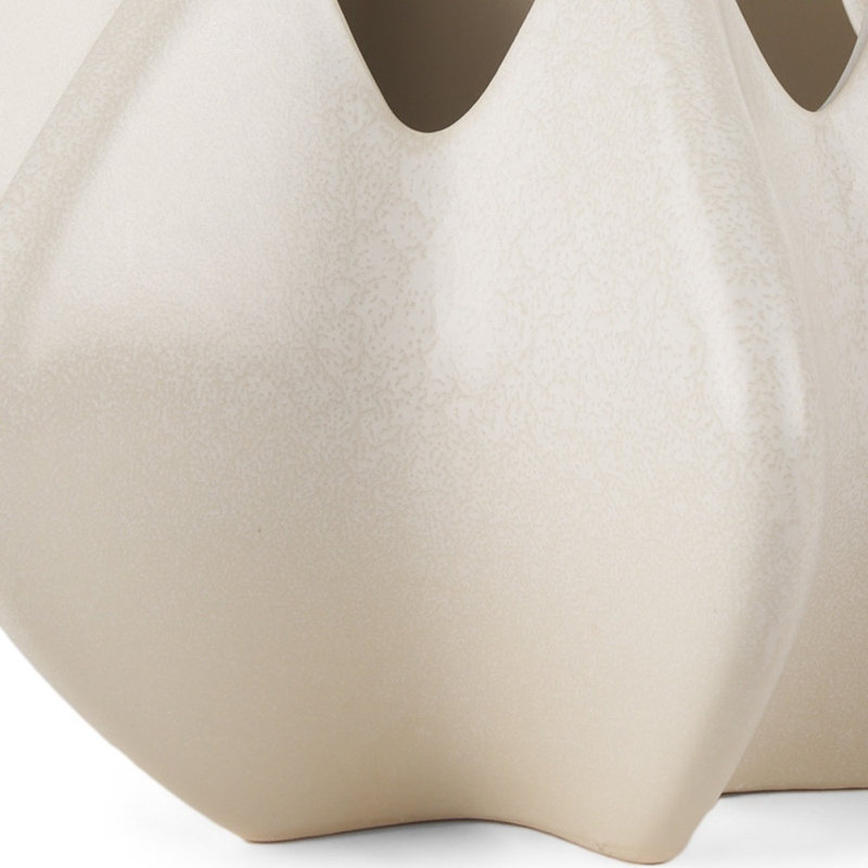 Nazeefah Vase