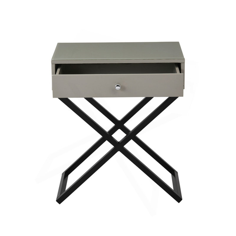 Table de chevet 23 po en bois taupe avec plateau en verre, tiroir et base en métal