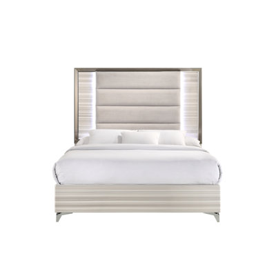 Grand lit blanc avec DEL