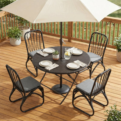 Ensemble de salle à manger d'extérieur en osier 5 pièces, table ronde en rotin et chaises pour 4 pour patio, terrasse, jardin, porche, brun et noir