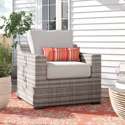 Chaise de patio avec coussins - entièrement assemblée, siège d'extérieur moderne pour le jardin et la résine résistante aux intempéries, structure antirouille, coussins antitaches, mélange de rouille grise, siège et dossier rembourrés en mousse Relax 33 po x 33 po x 26 po, 31 lb