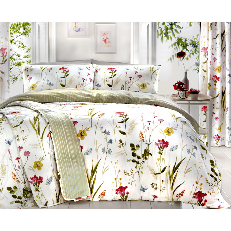 Spring Glade Polyester Floral Bedspread, White/Green/Red