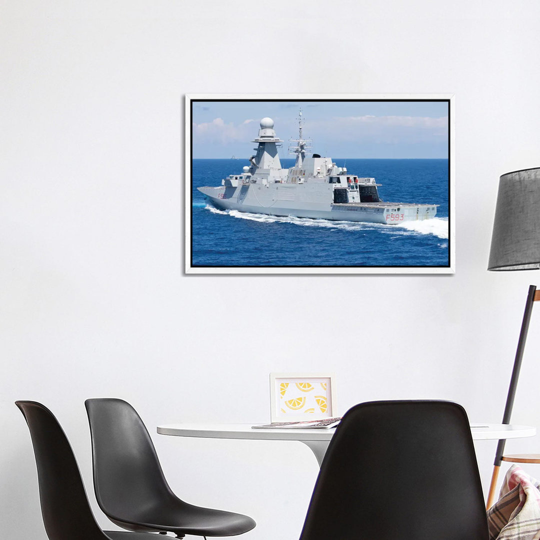 Ansicht des Hecks der italienischen Marinefregatte Carabiniere von Simone Marcato - Galerie-verpacktes Leinwand-Giclée