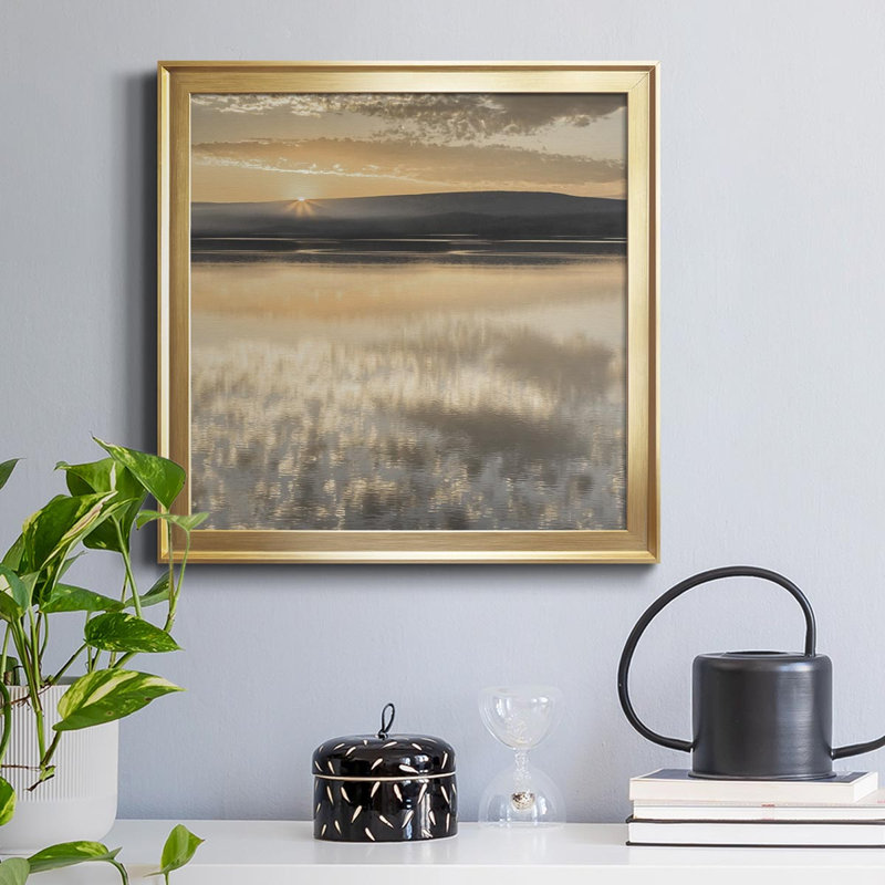 Serene Sunrise - peinture sur toile encadrée, Or, H 34,5 po x l 34,5 po x P 1,5 po