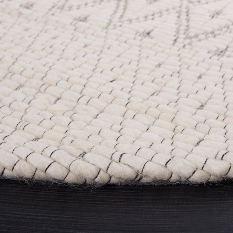Congleton Hand Woven Wool/Cotton Geometric Rug in Ivory/Black, Round 6'