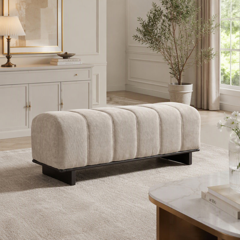 Banc de salle à manger moderne en chenille couleur avoine avec structure robuste en bois d'hévéa pour des solutions d'assise intérieures confortables