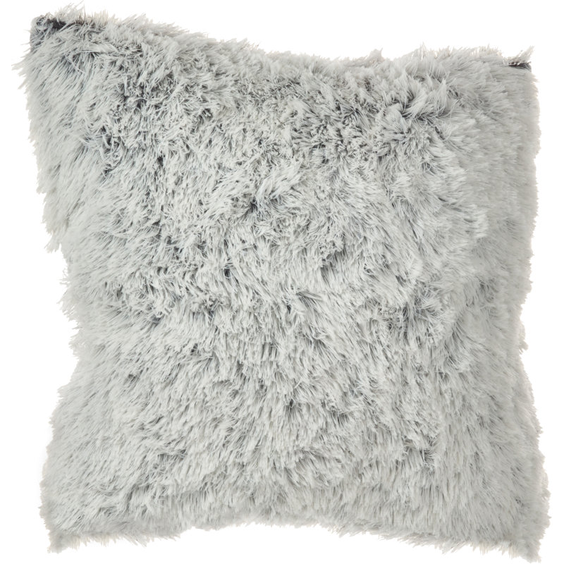 Coussin en fausse fourrure Juneau, blanc
