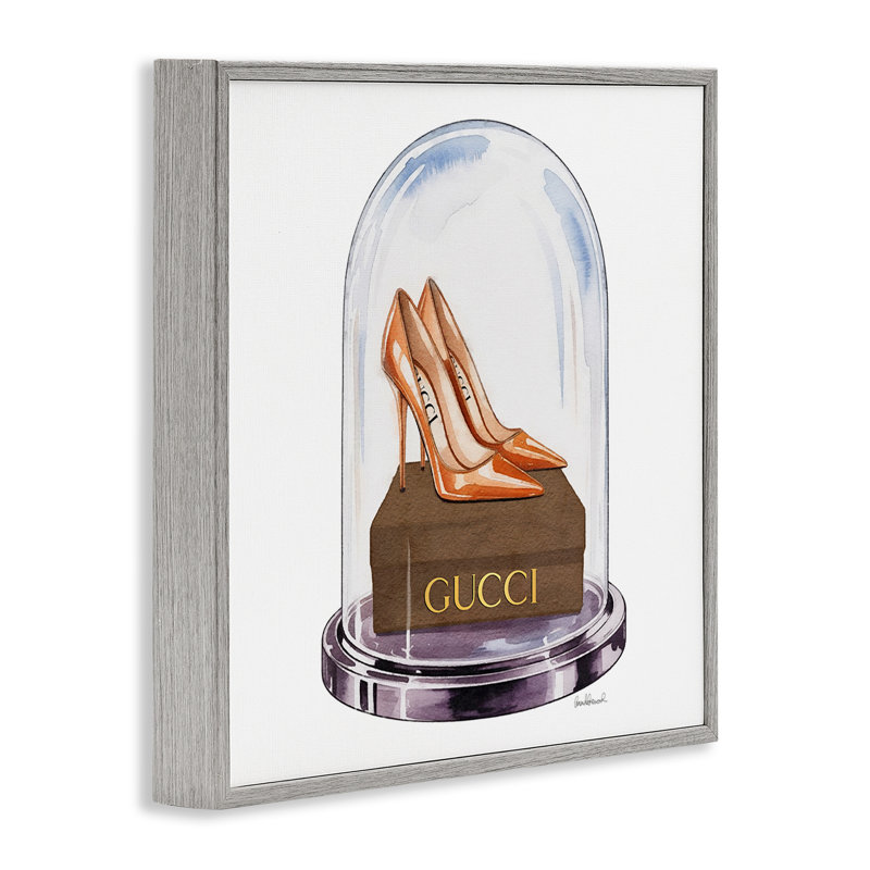 Satin Heels in Bell Jar, estampe numérique, design par Amanda Greenwood, H 24 po x l 24 po, Giclée de ferme grise encadrée