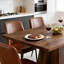 Table de voeux spacieuse (sans la chaise)