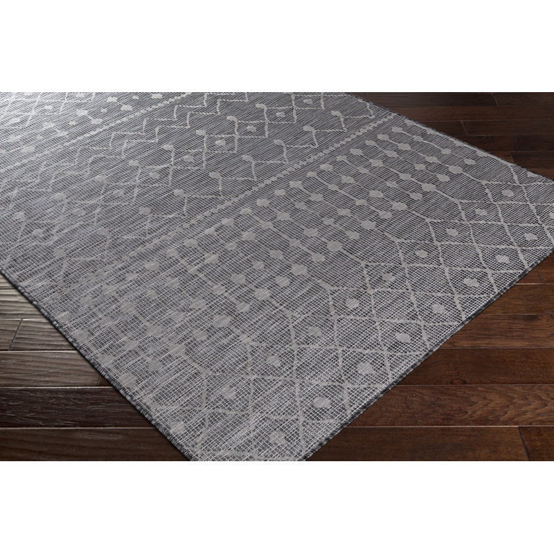 Isaha Geometric Indoor / Outdoor Rug, Runner 2'6" x 7'3"