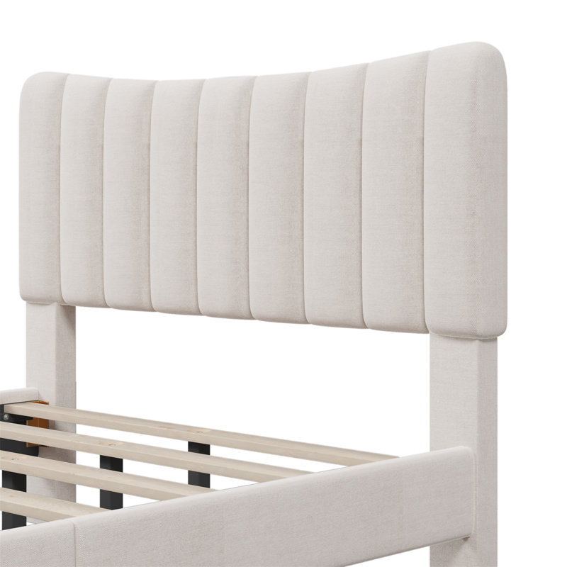 Structure de lit plateforme tapissier avec tête de lit capitonnée verticale, Crème
