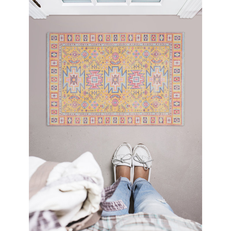 Laurel Sivas Machine Woven Polyester Area Rug in Yellow, Rectangle 2'2" x 3'