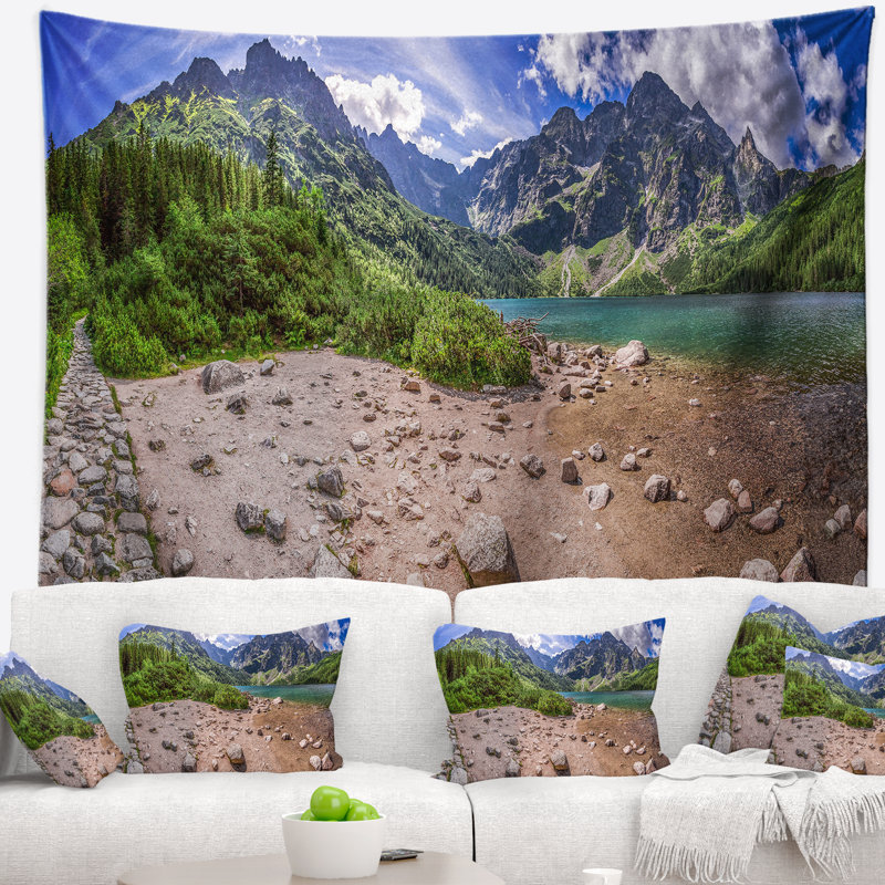 Blue lake amid mountains panorama tapisserie Landscape, H 32 po x l 39 po