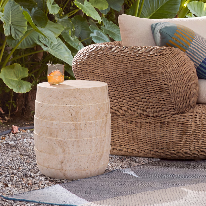 Table d'appoint d'extérieur moderne à l'apparence de travertin MGO moderne, table d'appoint toutes saisons avec texture nervurée pour patio, balcon et salon