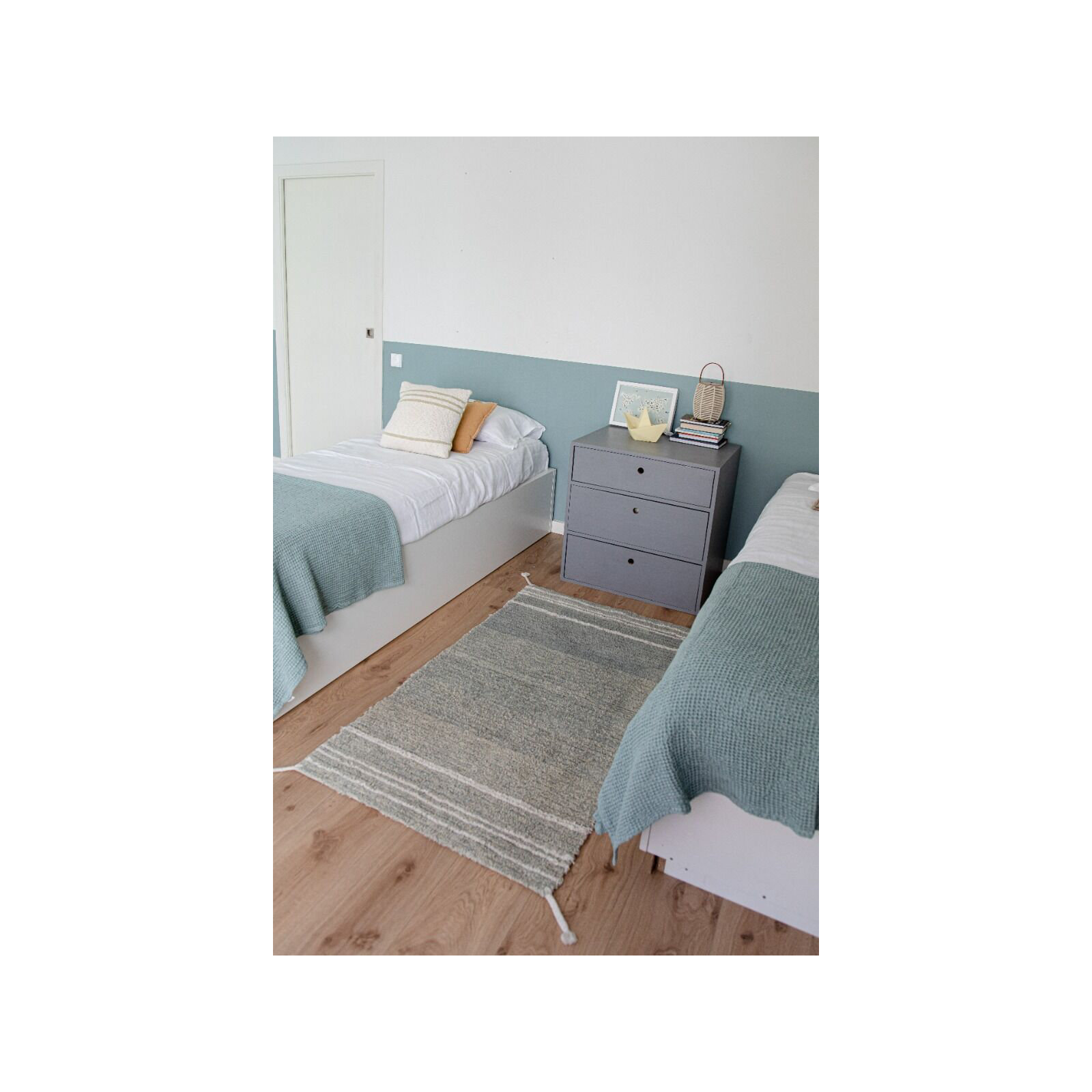 Reversible Washable Rug Twin Vintage Blue, Rectangle 2'7" x 4'7"